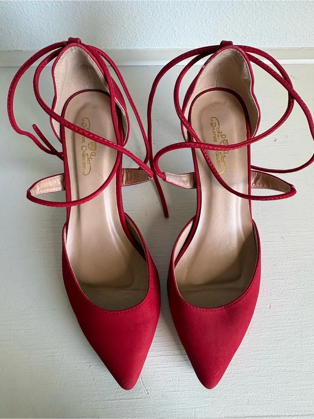 Journee Collection elegant red